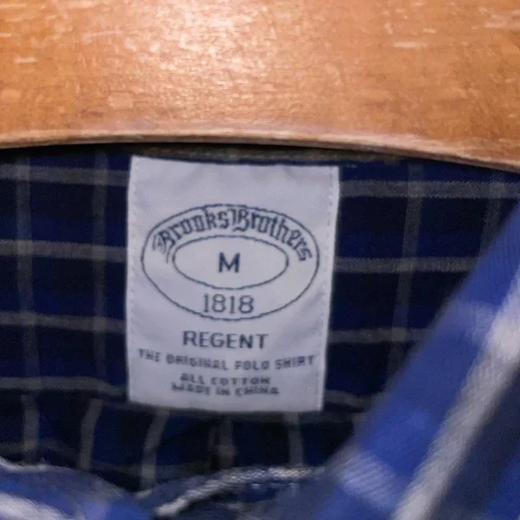 Brooks Brothers Regent size medium long sleeve button down shirt great condition - Picture 2 of 9
